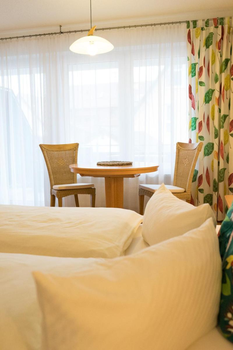 Gaestehaus Maeder Am Hafen Uhldingen-Muehlhofen Room photo
