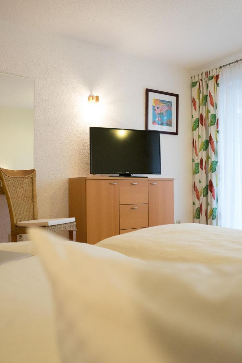 Gaestehaus Maeder Am Hafen Uhldingen-Muehlhofen Room photo