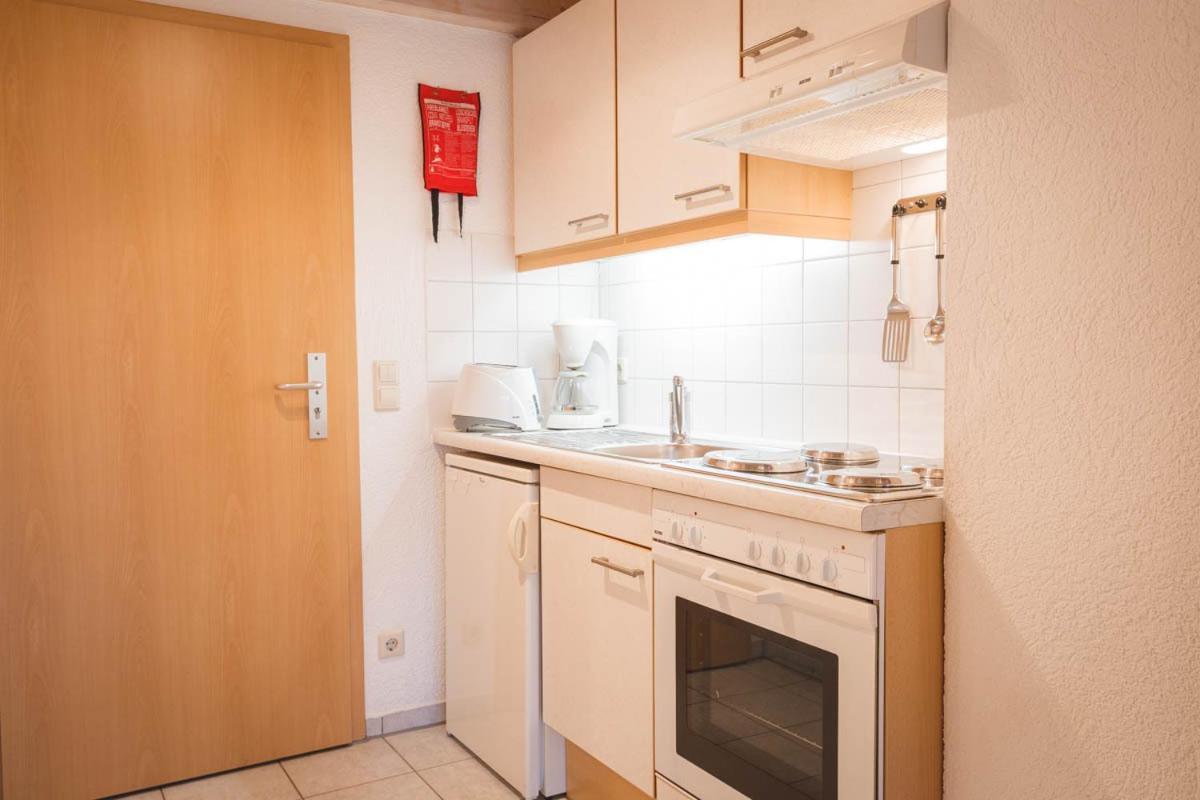 Gaestehaus Maeder Am Hafen Uhldingen-Muehlhofen Room photo