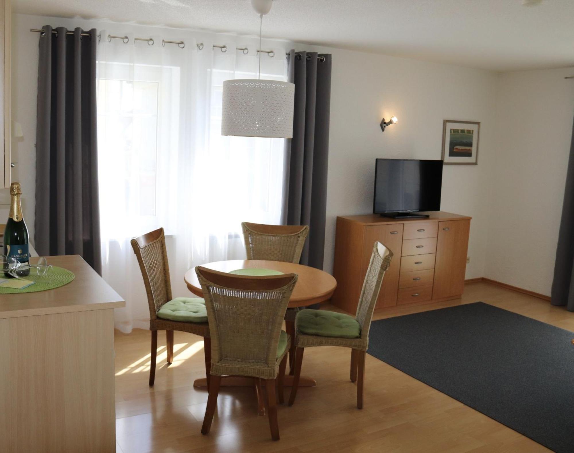 Gaestehaus Maeder Am Hafen Uhldingen-Muehlhofen Room photo